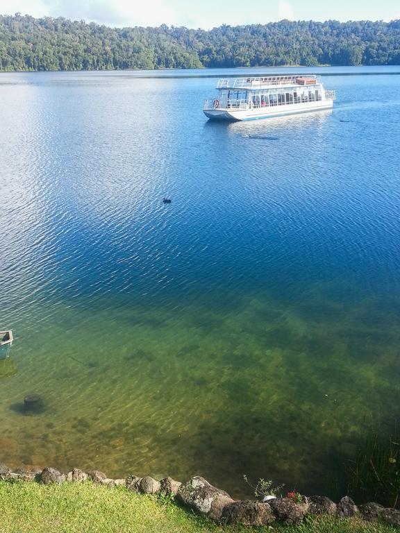 Lake Eacham Tourist Park & Cabins Exterior foto