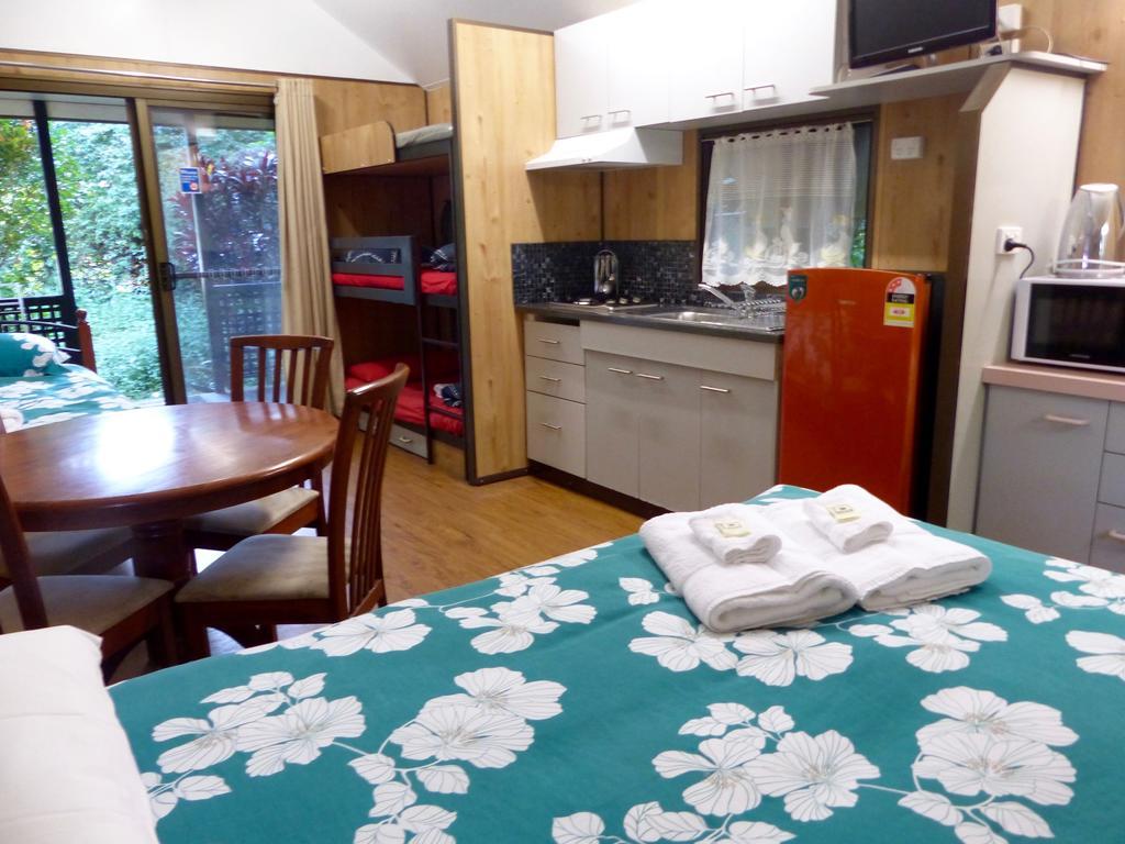 Lake Eacham Tourist Park & Cabins Exterior foto
