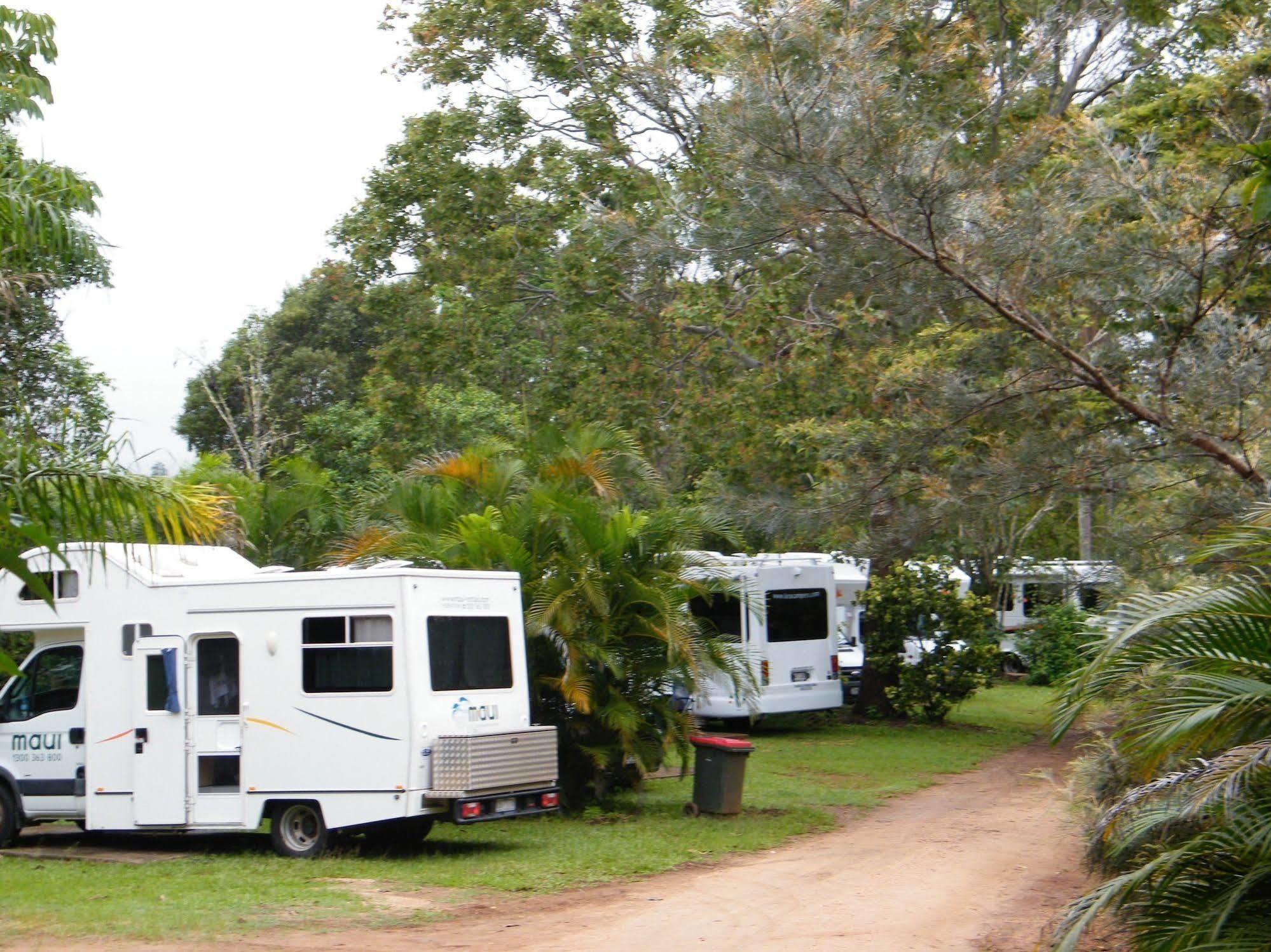 Lake Eacham Tourist Park & Cabins Exterior foto